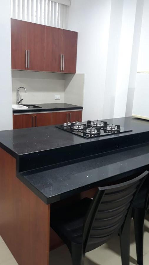 Departamentos Marcecilia De 2 Y 3 Habitaciones En El Centro De มันตา ภายนอก รูปภาพ