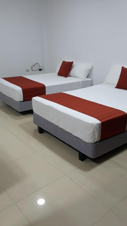 Departamentos Marcecilia De 2 Y 3 Habitaciones En El Centro De มันตา ภายนอก รูปภาพ